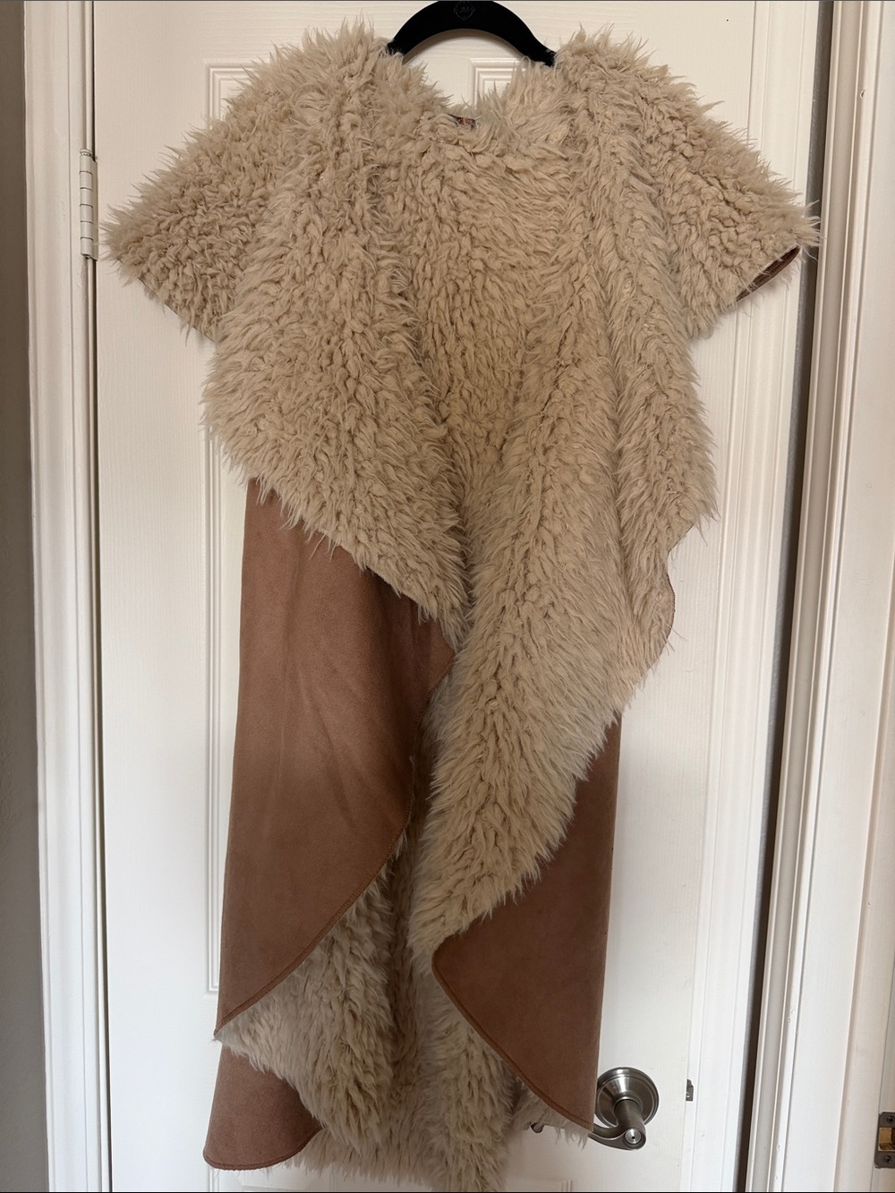 QED London Plush Faux Fur Vest in Beige and Brown Trim